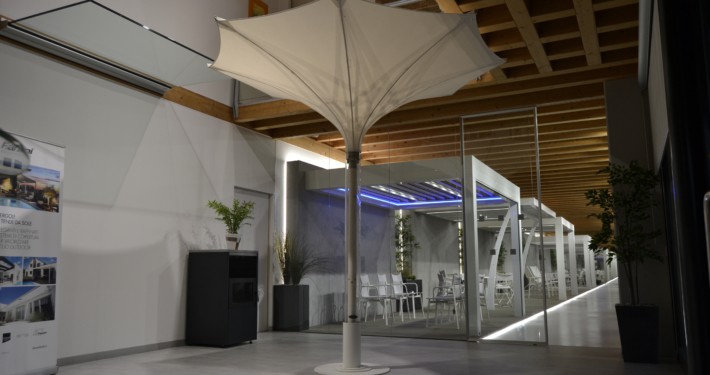 Innovatec Design showroom tensostrutture