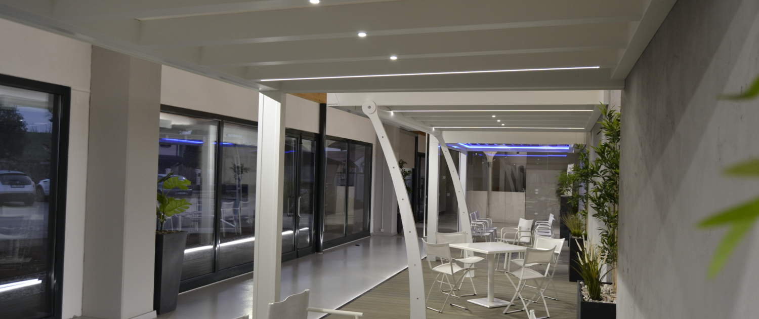 Innovatec Design showroom pergola
