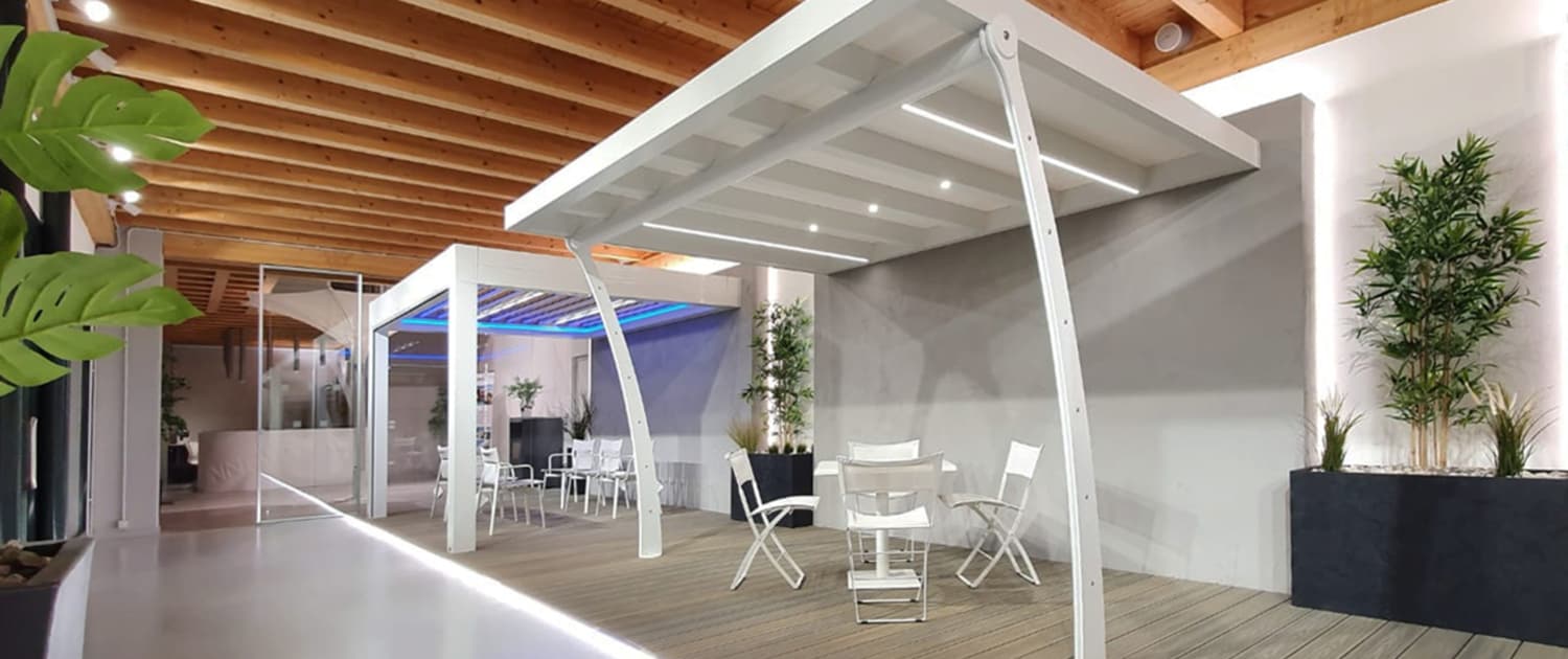 Innovatec Design showroom pergola