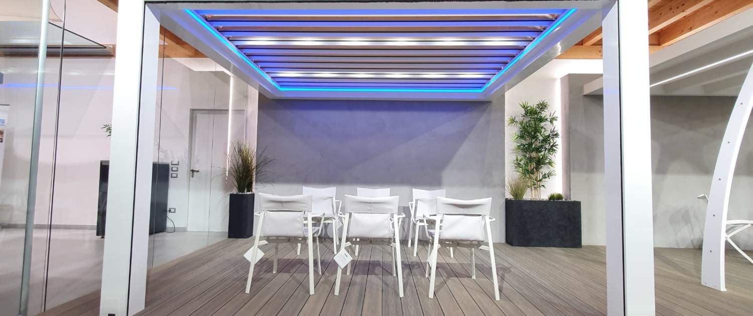 Innovatec Design showroom pergola