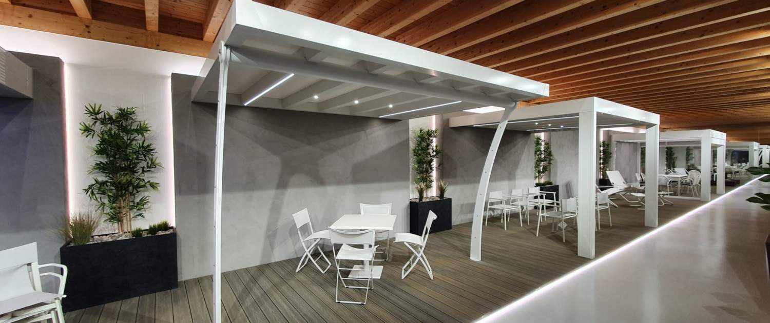 Innovatec Design showroom pergola